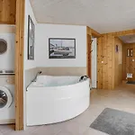 In With Sauna *