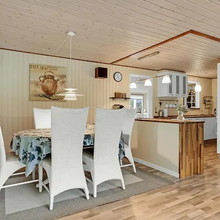 度假居 Lovely In With Sauna